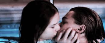Search, discover and share your favorite romeo and juliet leonardo dicaprio gifs. Leonardo Dicaprio Young Gifs Primo Gif Latest Animated Gifs