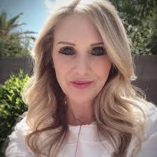 Melissa Ponder's Instagram, Twitter & Facebook