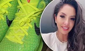 The iconic nike zoom kobe 6 grinch is getting the protro treatment. Vanessa Bryant Gives Kim Kardashian And Kris Jenner Rare Nike Kobe 6 Grinch Sneakers For Christmas Daily Mail Online