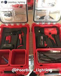 Posmotrite Chto Poorboy Lighting Sdelal S Kompaktnym Paketom Lenta Legkij Son Eto Bylo Nashe Milwaukee Power Tools Milwaukee Tools Electrician Tools