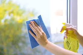 Comment Nettoyer Vos Fenetres Super Rapidement Nettoyer Vitres Comment Nettoyer Nettoyage Des Vitres