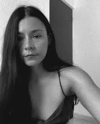 👣✨, De la oscuridad a la luz, , conectada a la tierra me dirijo al cielo.,  honro mi propósito y mi proceso , Estoy renacida, con mayor sabiduría,,  para seguir conectada al ciclo de la vida., Libertao ...