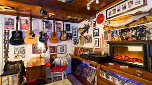 We could also call them woman caves because i would love to have one of these myself. Man Cave Ideas That You Can Easily Afford And Diy Earlyexperts