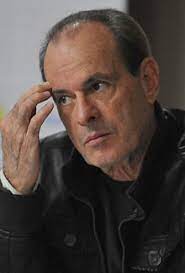 Após a postagem, ele excluiu a foto minutos depois, mas não foi a tempo o suficiente para a imagem viralizar na internet. Ney Matogrosso Wikipedia