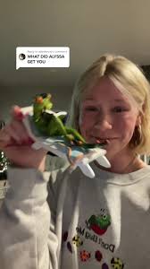 Alyssa's Gift: Cute Frog Reading Book