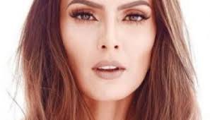 The previous miss universe had held the title since 2019 because last year's ceremony was cancelled due to the pandemic. Andrea Meza Bio Height Weight Measurements Celebrity Facts