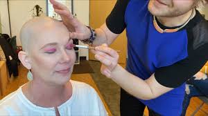 Henna Crowns of Courage' helping women with cancer find strength