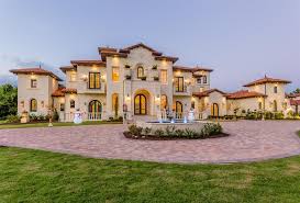 1405 Horseshoe Dr Sugar Land Tx 77478 Zillow Mediterranean Style Homes Mediterranean Style Rich Home