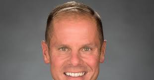 Kris Neff's Instagram, Twitter & Facebook