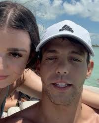 Sammy Leon's Instagram, Twitter & Facebook