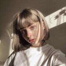 Pin By Savana Justice On Female Blonde Hair Girl Short Hair Styles Short Hair With Bangs