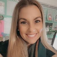 Lauren Lundy's Instagram, Twitter & Facebook