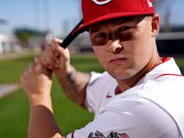 Reds outfielder Nick Senzel puts injuries in past