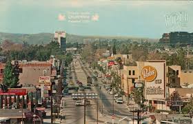 Toluca lake is a neighborhood in the city of los angeles, california, located in the san fernando valley 12 miles northwest of downtown. Check Out This Post Card From Toluca Lake In This Post Card You Can See Dale S Jr Bobs Big Boy Patys Barones And The China Trader Toluca Lake Toluca Lake