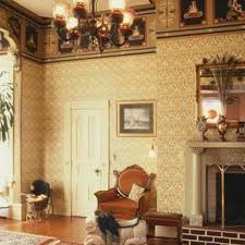 Decorating Tips For A 1910 Home Ehow Victorian Home Decor Victorian Bedroom Decor Victorian Style Homes
