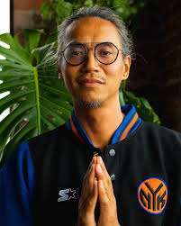 Peaceful heart 🌱 Peaceful mind ✨ 📸 @ganga_dharmaharaj @solwave.collective  #peaceconsciousness 🚙