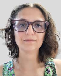 Karen Fenn's Instagram, Twitter & Facebook