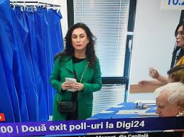 Tanara cu care a fost vazut acesta are 34 de ani si a terminat fostul premier a divortat in mare secret de sotia lui, ioana tariceanu, la inceputul acestei luni. Cum A ApÄƒrut SoÈ›ia Lui CÄƒlin Popescu TÄƒriceanu La SecÈ›ia De Votare Gestul Liderului Alde I A È™ocat Pe ToÈ›i Impact