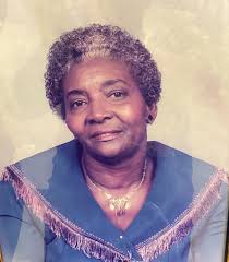 Essie Moore's Instagram, Twitter & Facebook