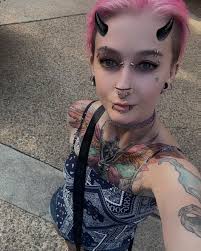 Kira Fox (@irishcoffeejunki) • Instagram photos and videos