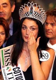 Daniela ferolla, nata a vallo della lucania e residente a ceraso (entrambe in provincia di salerno). Repubblica It Galleria Di Immagini Daniela Miss Italia 2001 Daniela Ferolla