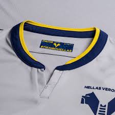 Klick und bestell es dir hier! Hellas Verona 3 Trikot 2020 21 Www Unisportstore De