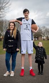 He S 16 And He S Gigantic Meet World S Tallest Teenager Tall Guys Teenager British Boys