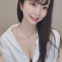 YUME_chan0がライブでブラ＆Tバック姿を披露！チケットチャットではディルドを使った潮吹きが炸裂🔥