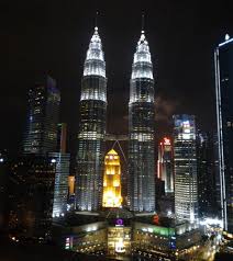Subject to weather, it has an amazing observation deck at the top from where you can have the best. Places To Visit In Kuala Lumpur 15 Best Tourist Attractions Travel Guide