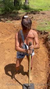 Mary Burke (Peitos Naturais) - Porn Videos & Photos - EroMe