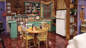 7 Of Our Favorite Tv Show Kitchens Kitchen Cabinet Kings Kitchen Cabinet Kings Modern Family Kitchen Friends Apartment