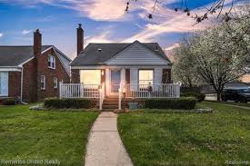 Hours may change under current circumstances 14659 Warwick Ave Allen Park Mi 48101 1 Photos Mls 2210028554 Movoto