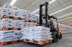 Herbisida ametrin amexone 500sc 500ml dari petrokimia kayaku. Petrokimia Gresik Stok Pupuk Bersubsidi 2 Kali Lipat Dari Ketentuan Halaman All Kompas Com