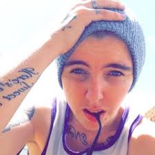 Stream Summer Harris Official music