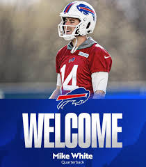 One more year: Bills signed QB Mike White to a one-year contract extension  that runs through the 2025 season, per source.
