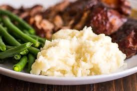 In the potato world, nothing divides opinion quite like the method of making mash. Mashed Potatoes For Two Baking Mischief