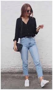 50 Easy Achievable Ways To Style Mom Jeans Outfits Gala Fashion Source By Zozo1106 Mom Jean Out Black Shirt Outfits Outfits Con Jeans Shirt Outfit Women