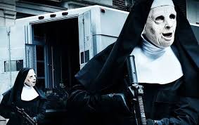 Pin By Andrew Charles On Movie Moments The Town Movie Bank Robbery Robbery