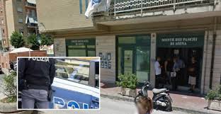 L'antiga seu social era situada al palau de san giorgio. San Giorgio A Cremano Tentano Raid In Banca Fuga Senza Bottino Banditi Hanno Provato A Portare Via Il Bancomat Nel Monte Dei Paschi Il Corrierino