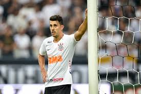 O jogador do corinthians fala sobre o seu afastamento dos gramados e relembra sua trajetória em outros times do exterior. Palmeiras Monitora Avelar Mas Corinthians Confia Em Forca Contratual Gazeta Esportiva