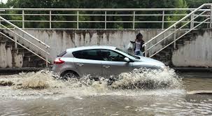Do acidente resultaram dois feridos ligeiros. Chuva Forte Provoca Dezenas De Inundacoes Em Lisboa E Concelhos Limitrofes