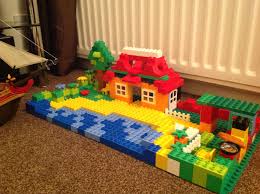 Hier Siehst Du Ein Strandhaus Aus Lego Duplo Das Uns Von Brickaddict De Gefallt Lego Duplo Lego Activities Lego Projects