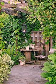 45 Bluhende Gartenideen Im Landhausstil Fur Einen Bezaubernden Aussenbereich Garten Fruchte Im Garten In 2020 Garten Ideen Hinterhof Terrassen Designs Gartendesign Ideen