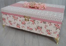 Caixa De Mdf Decorada Com Renda E Pérola Porta Biju Ou Caixa Padrinhos No Elo7 Essencia Da Arte 4af532 Caixa Mdf Caixa Decorada Com Tecido Caixas Decoradas
