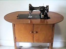 Singer Cabinet No 68 For The Featherweight 221 Sewing Machine Sewing Machine Vintage Sewing Machines Antique Sewing Machines