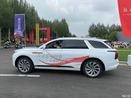 Hóngqí) is a chinese luxury car marque owned by the automaker faw car company, itself a subsidiary of faw group. Hong Ky E Hs9 Luxury Suv Suv Launched To The Public Rolling During The Day Electrodealpro