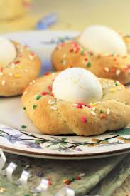 The bread ended up being much easier to make than i expected and turned out beautifully! Sicilian Easter Cookies With Eggs Mangia Bedda