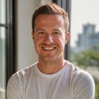 Samuel Hawes's Instagram, Twitter & Facebook