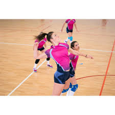 May 24, 2021 · muitas acabam colecionando diferentes modelos para mudar conforme a roupa e a ocasião. Shorts De Volei Feminino V500 Decathlon