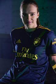 Arsenal's vivianne miedema has not trained much this week due to a calf strain. Vivianne Miedema V Twitter Arsenal Always Day Night Daretocreate